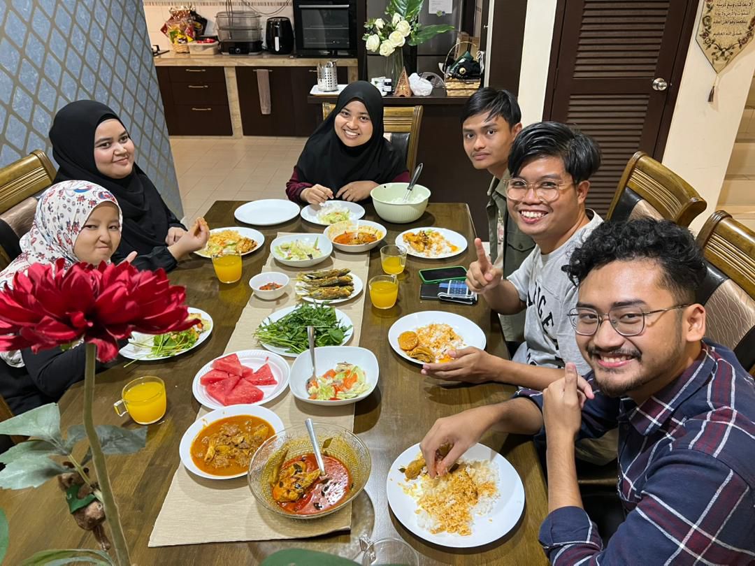 Visit to Ika's house